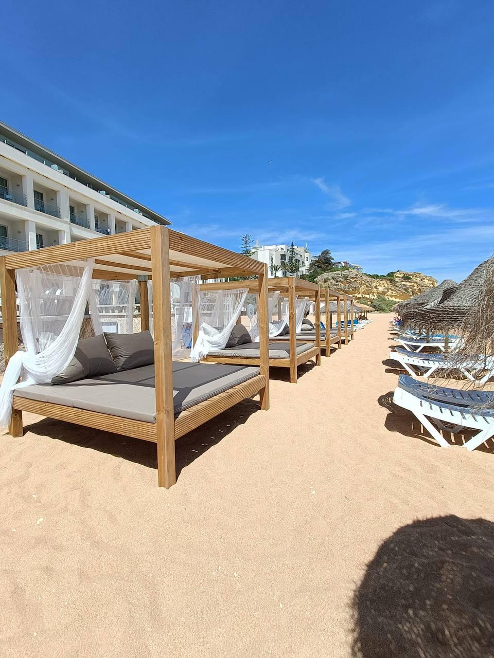 surf lessons in albufeira