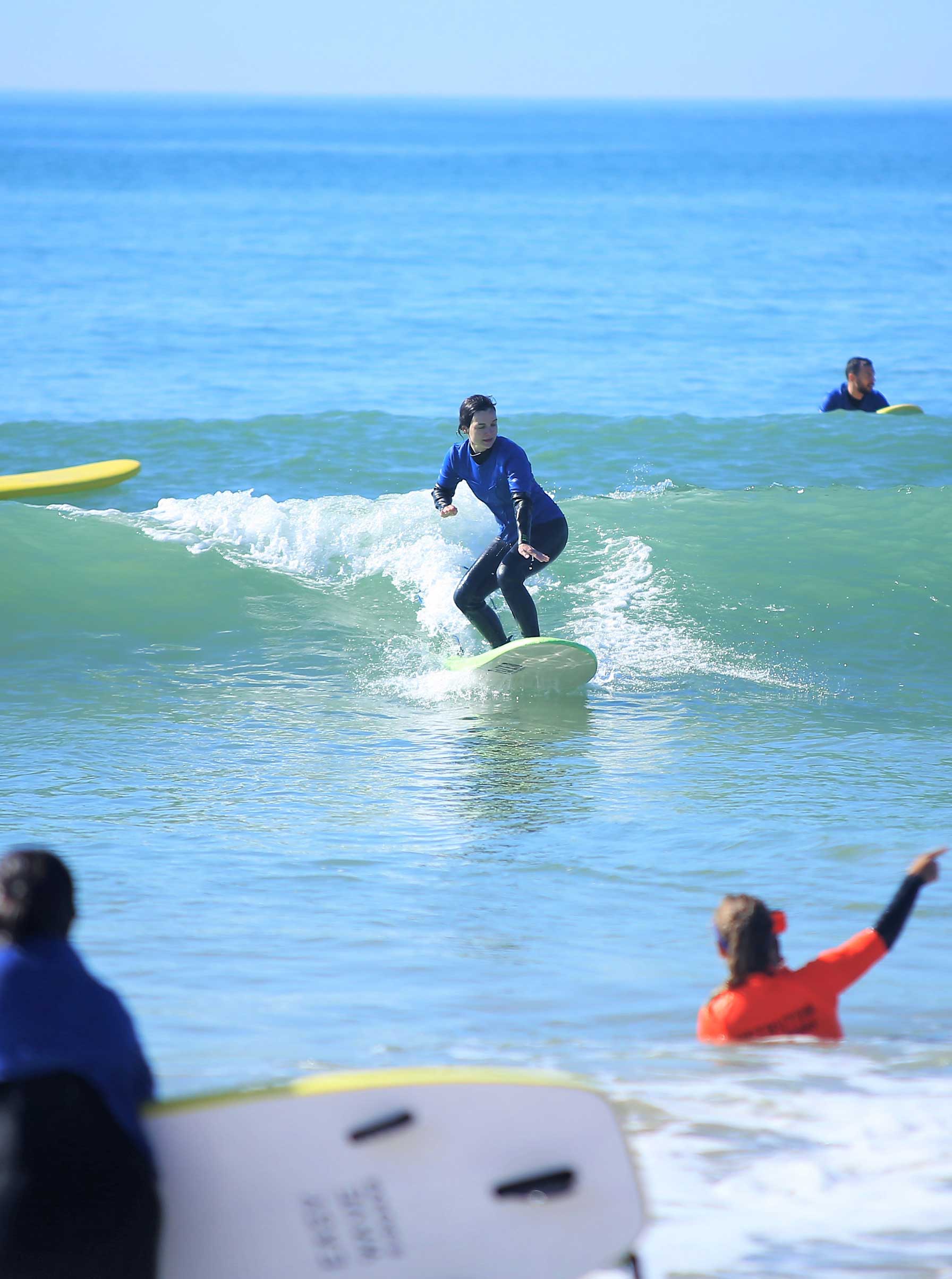 surf lessons in albufeira